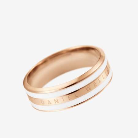 Emalie Ring (comes in a DW packaging box)